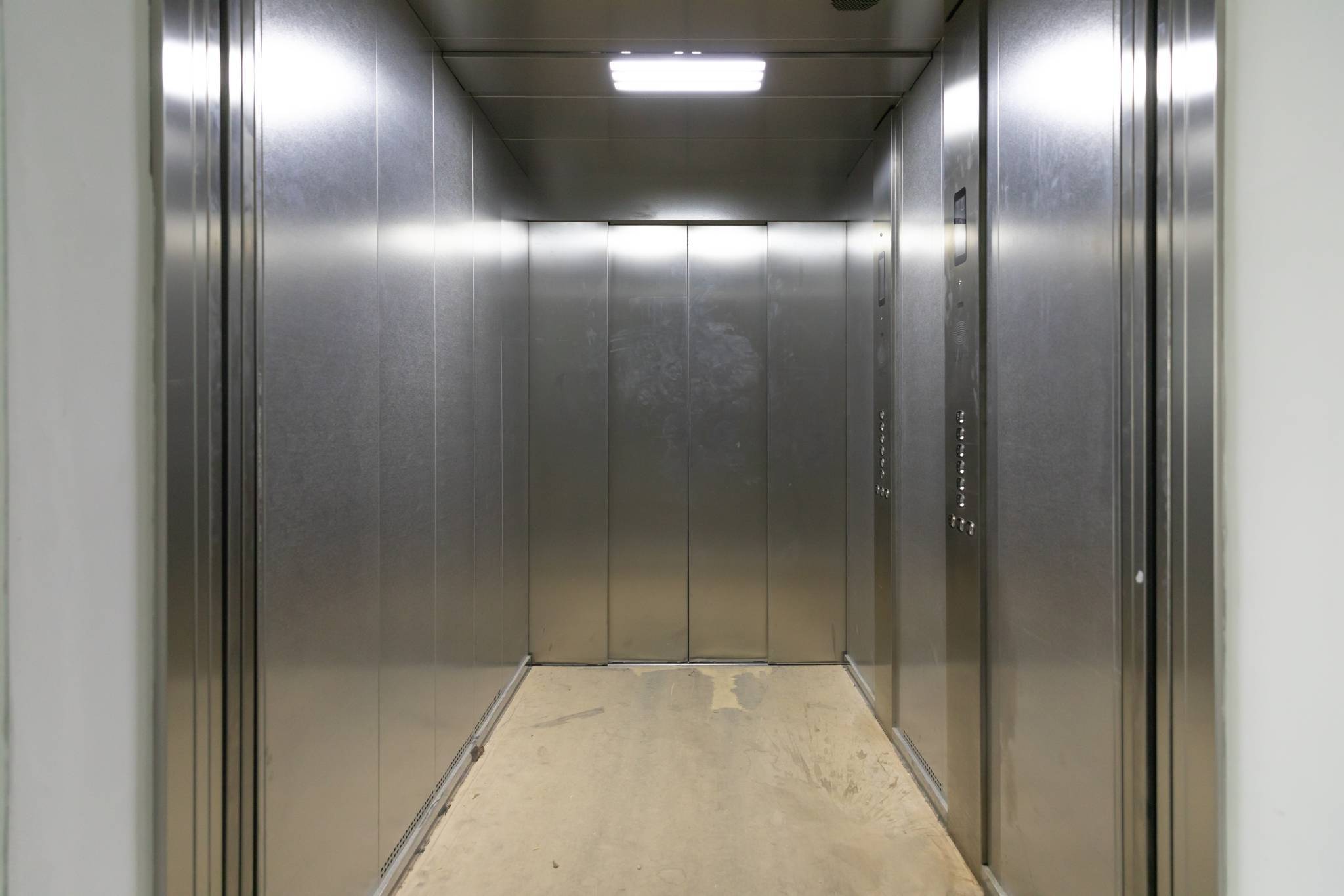 Surface de bureaux/Atelier de 900m2 neuve à Meyrin - FTI