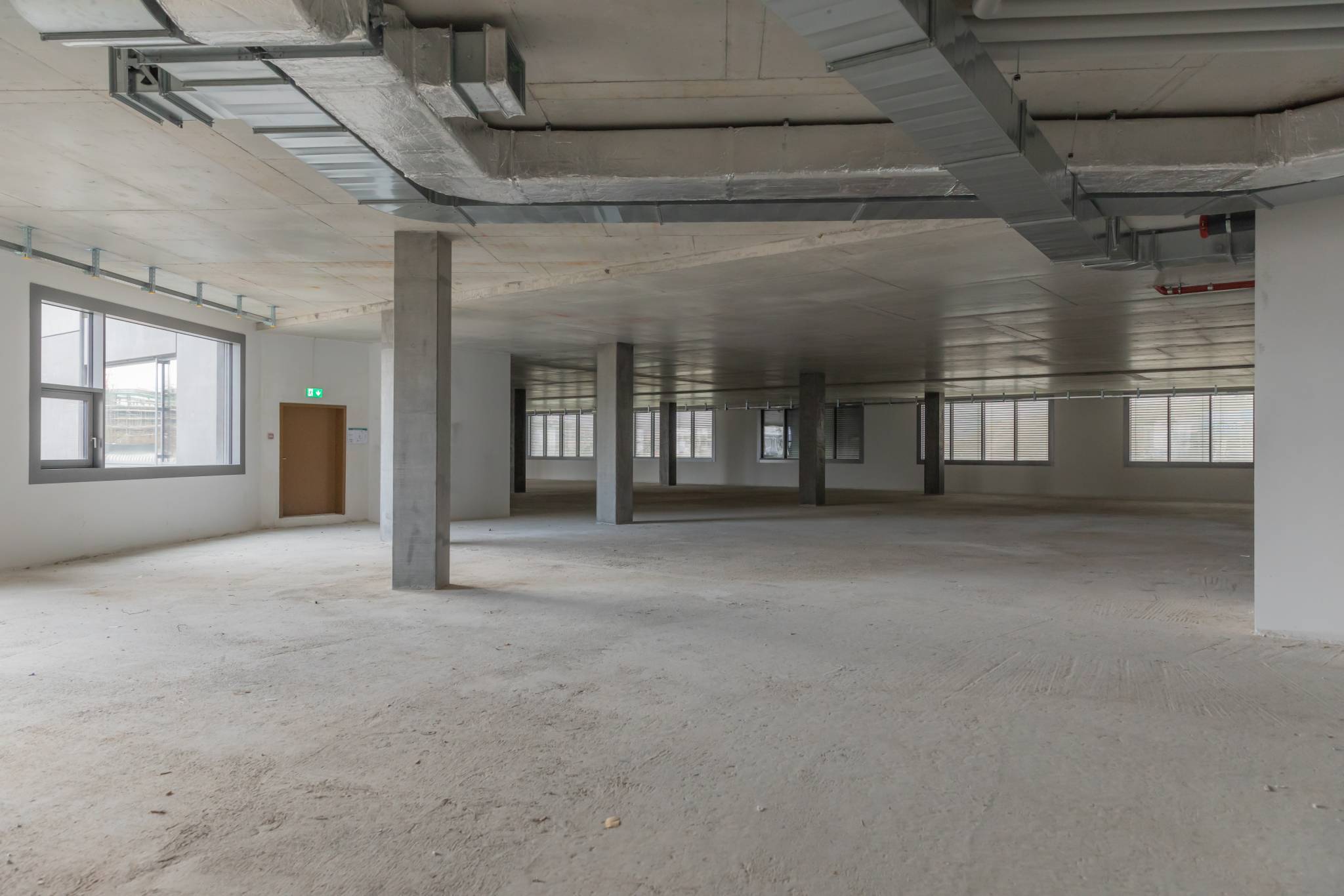 Magnifique surface de 300 m2 au 2ème étage d'un bâtiment moderne