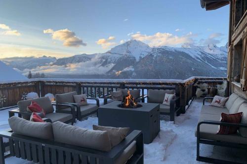 Chalet moderne avec vue imprenable sur les montagnes