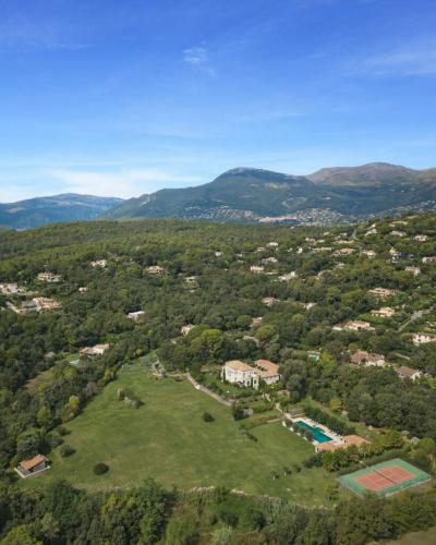 Domaine d’Exception avec Vue Mer, Tennis et Cinéma Privé