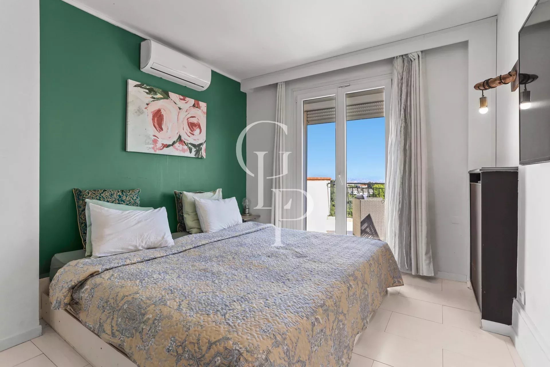 Antibes – Villa avec superbe vue mer