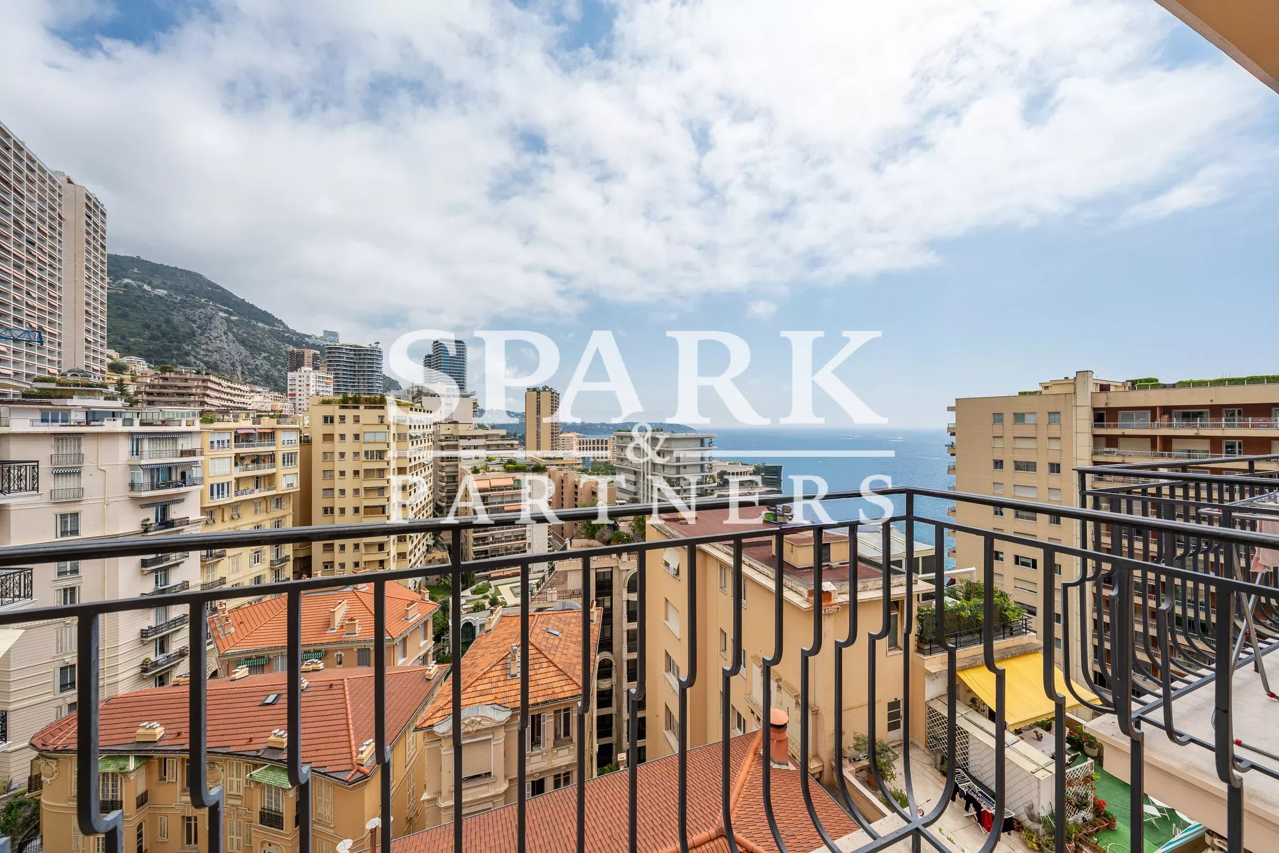 Monaco - La Rousse - Appartement 2 Pièces- vue mer