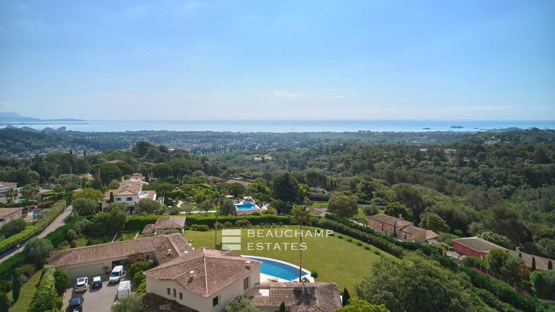 Propriété de charme 5 chambres avec vue mer  - Biot