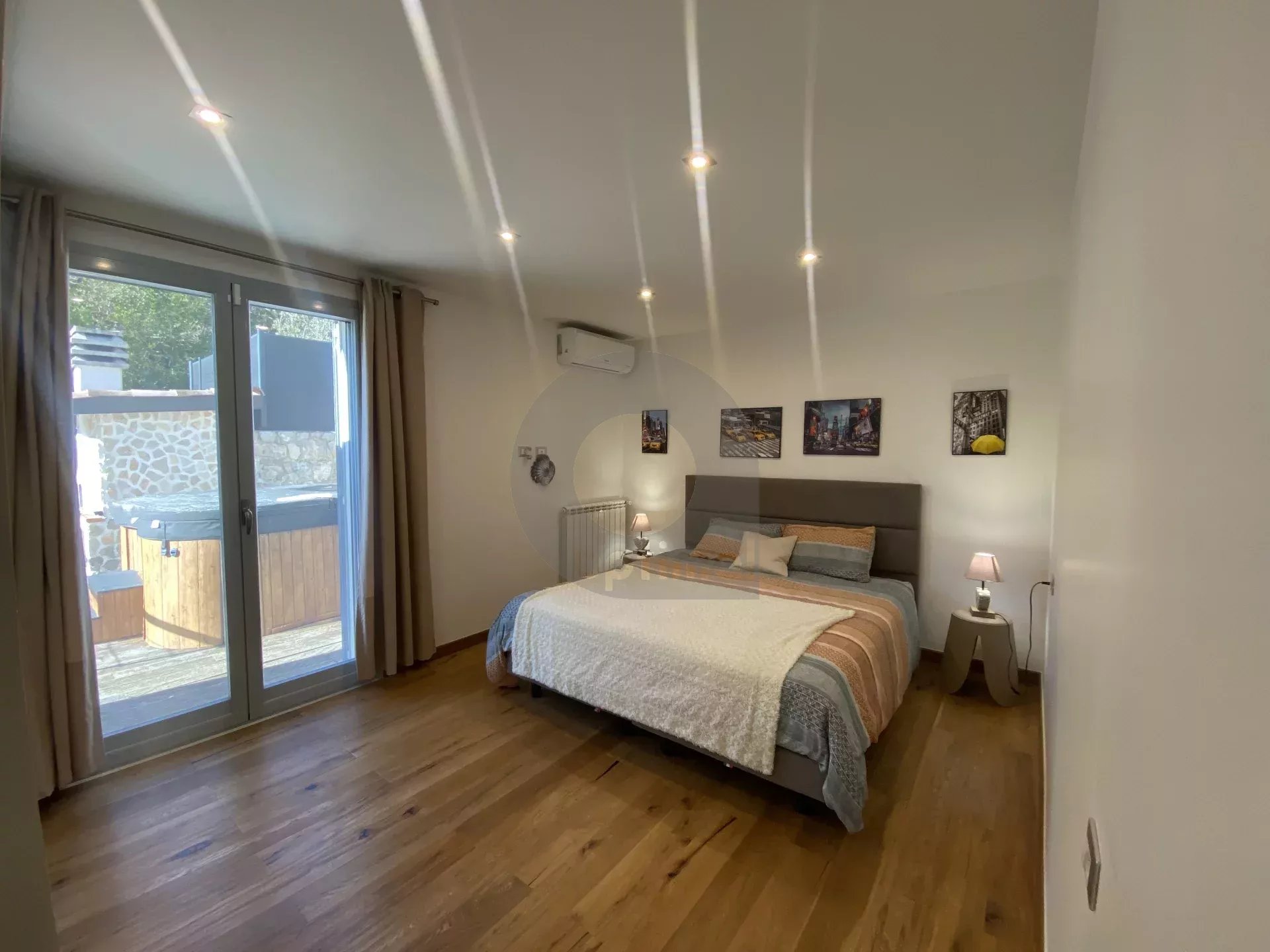 A VENDRE - BELLE MAISON AU CALME CADRE VERDOYANT