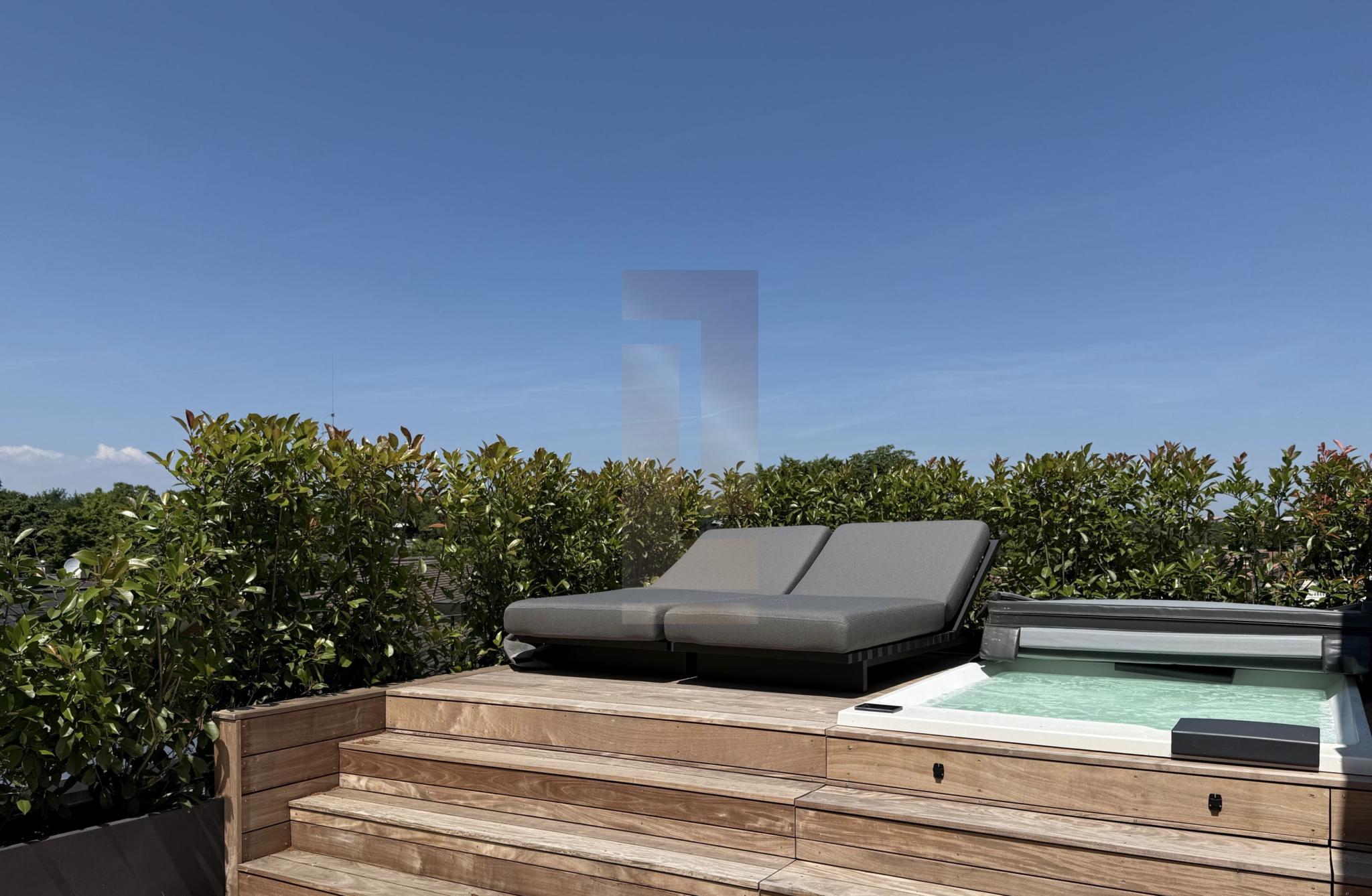 Attique en duplex de haut standing