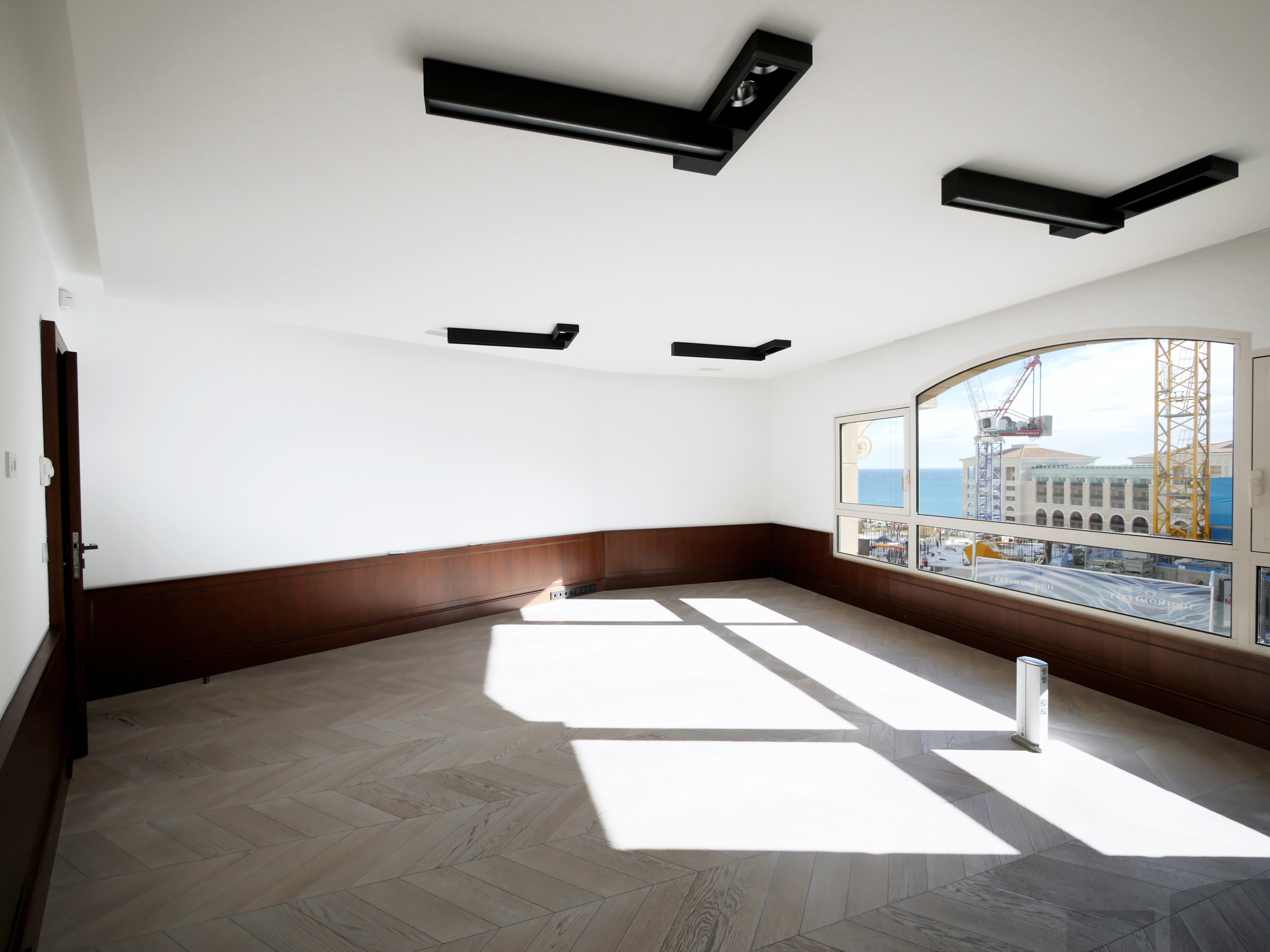 VILLA DEL SOLE - GRANDS BUREAUX DE STANDING