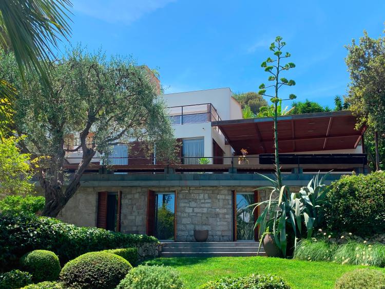ROQUEBRUNE CAP MARTIN - PRESTIGIEUSE VILLA
