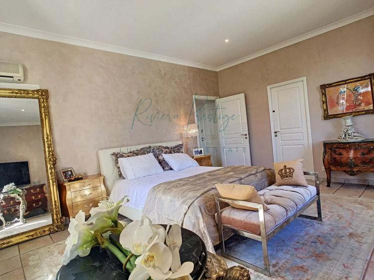 Nice - Villa vue mer, quartier résidentiel