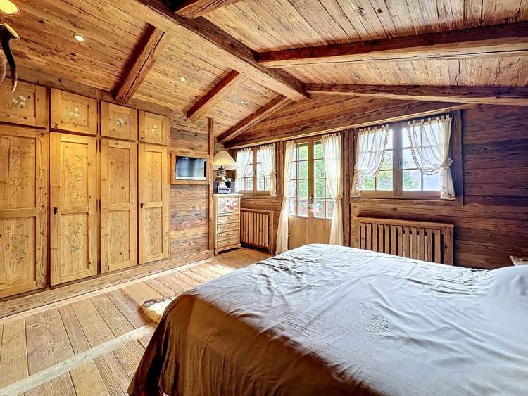 Splendide chalet avec son mazot sur une magnifique parcelle
