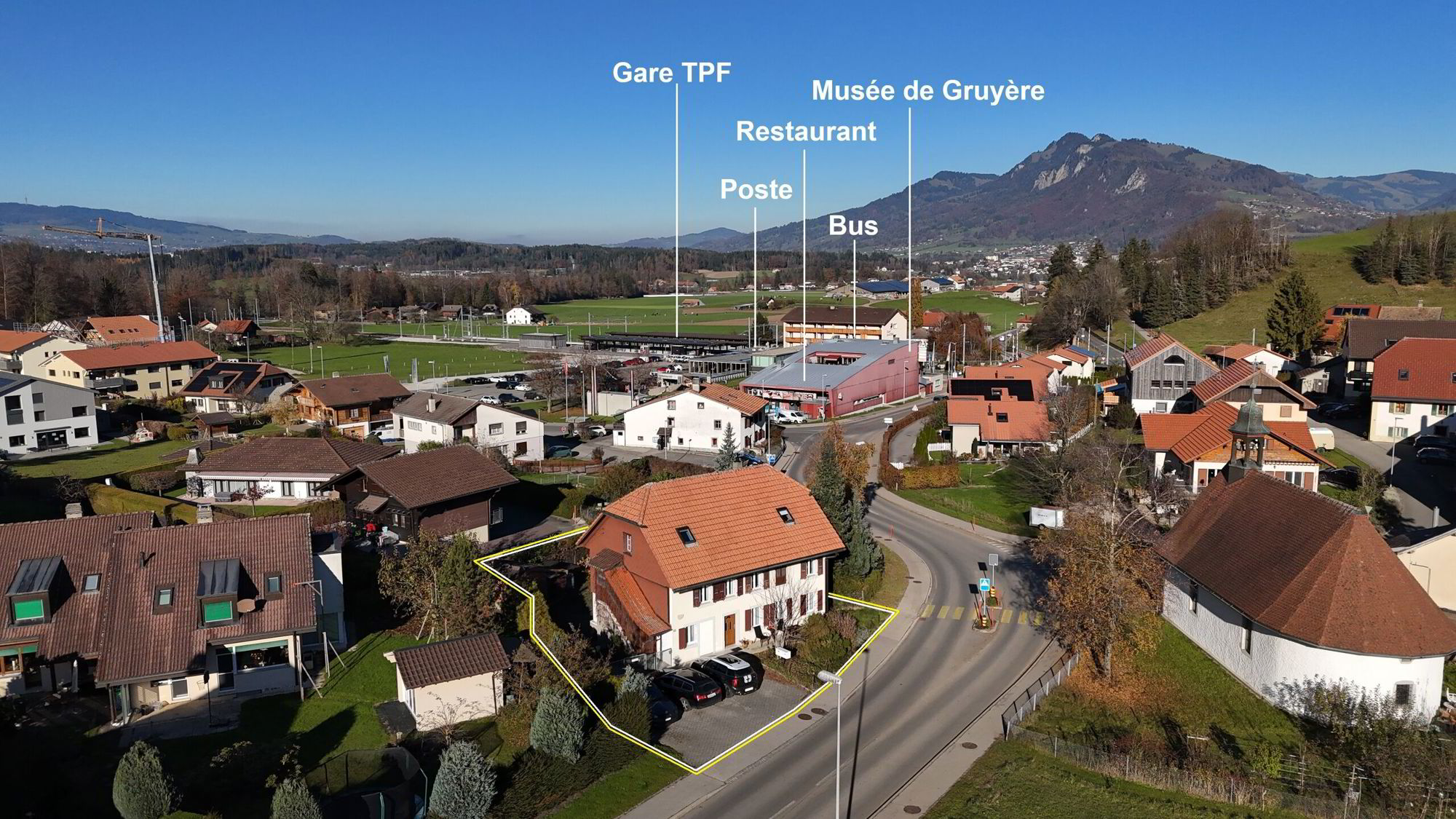 MAISON AVEC 2 LOGEMENTS DISTINCTS, GARAGE ET PLACES DE PARC