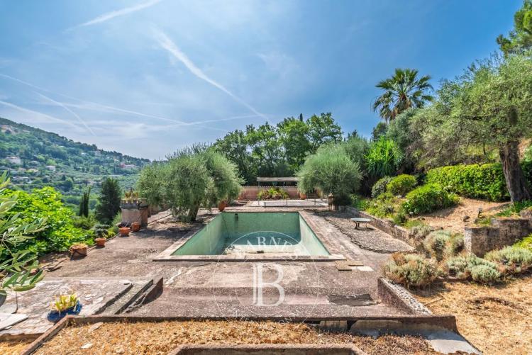 Grasse Saint-François – Propriété de caractère au cœur d'un parc de plus d'un hectare