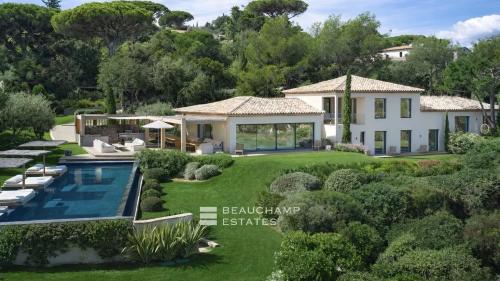 Saint-Tropez Les parcs - Propriété prestigieuse avec accès direct à la mer