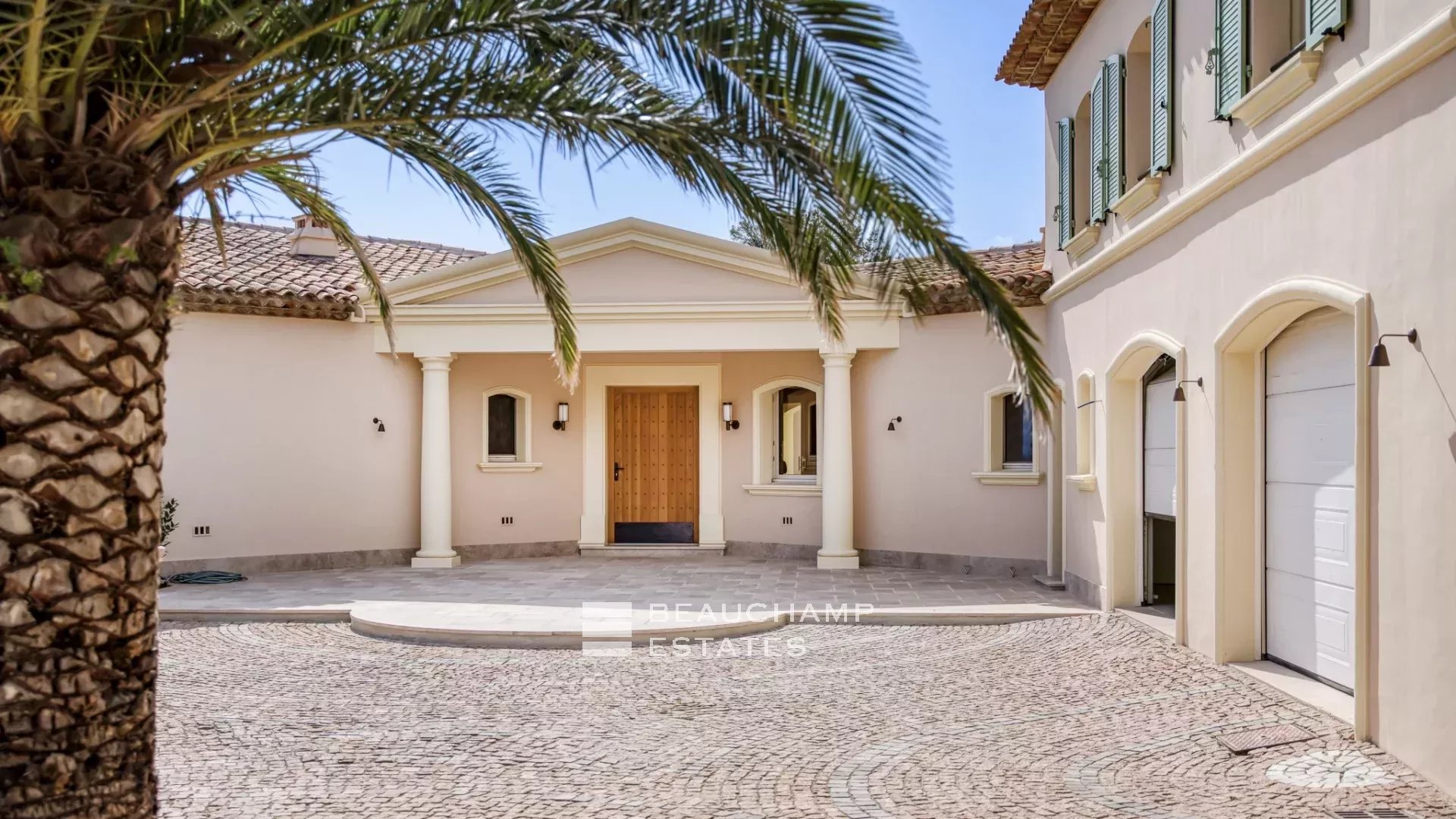 Villa provençale ultra-luxueuse située dans le prestigieux domaine des Parcs de Saint-Tropez