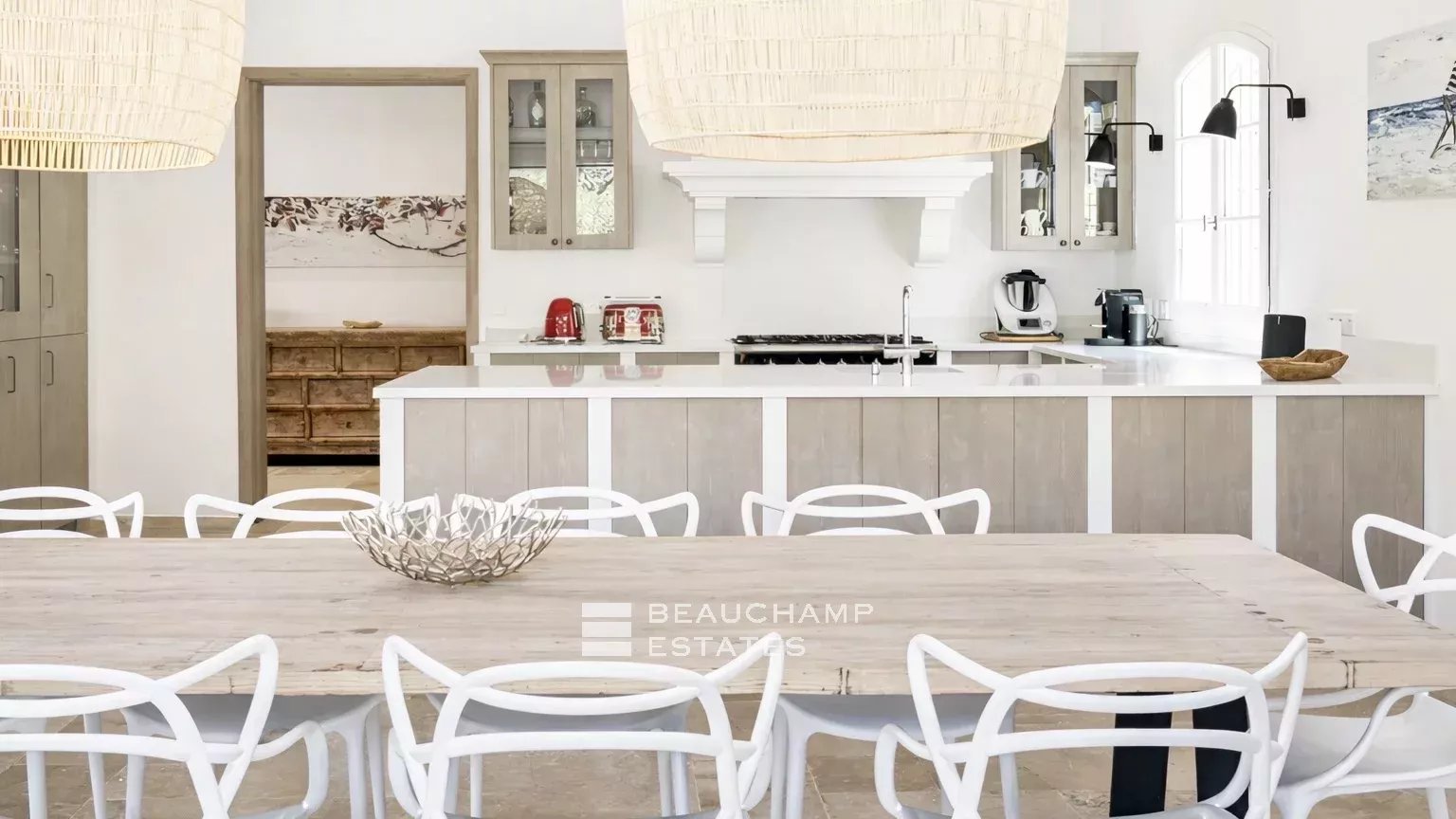 Villa neuve chic à deux pas du centre de Saint-Tropez et de la plage des Canoubiers