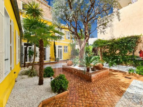 Superbe maison de ville au cœur de Cannes. Rue d'Antibes