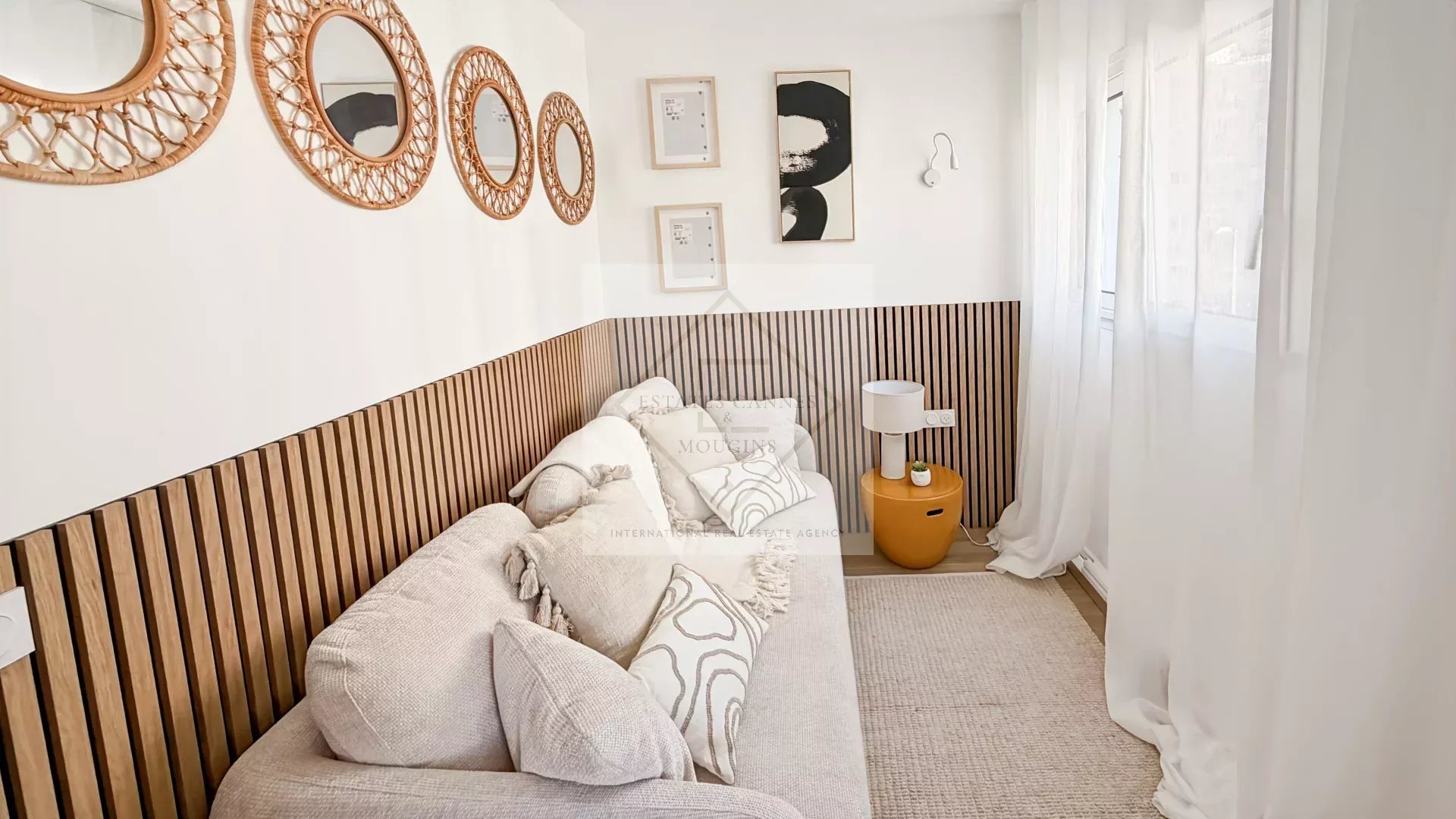 Appartement 3 pièces entièrement rénové – Cannes Palm Beach