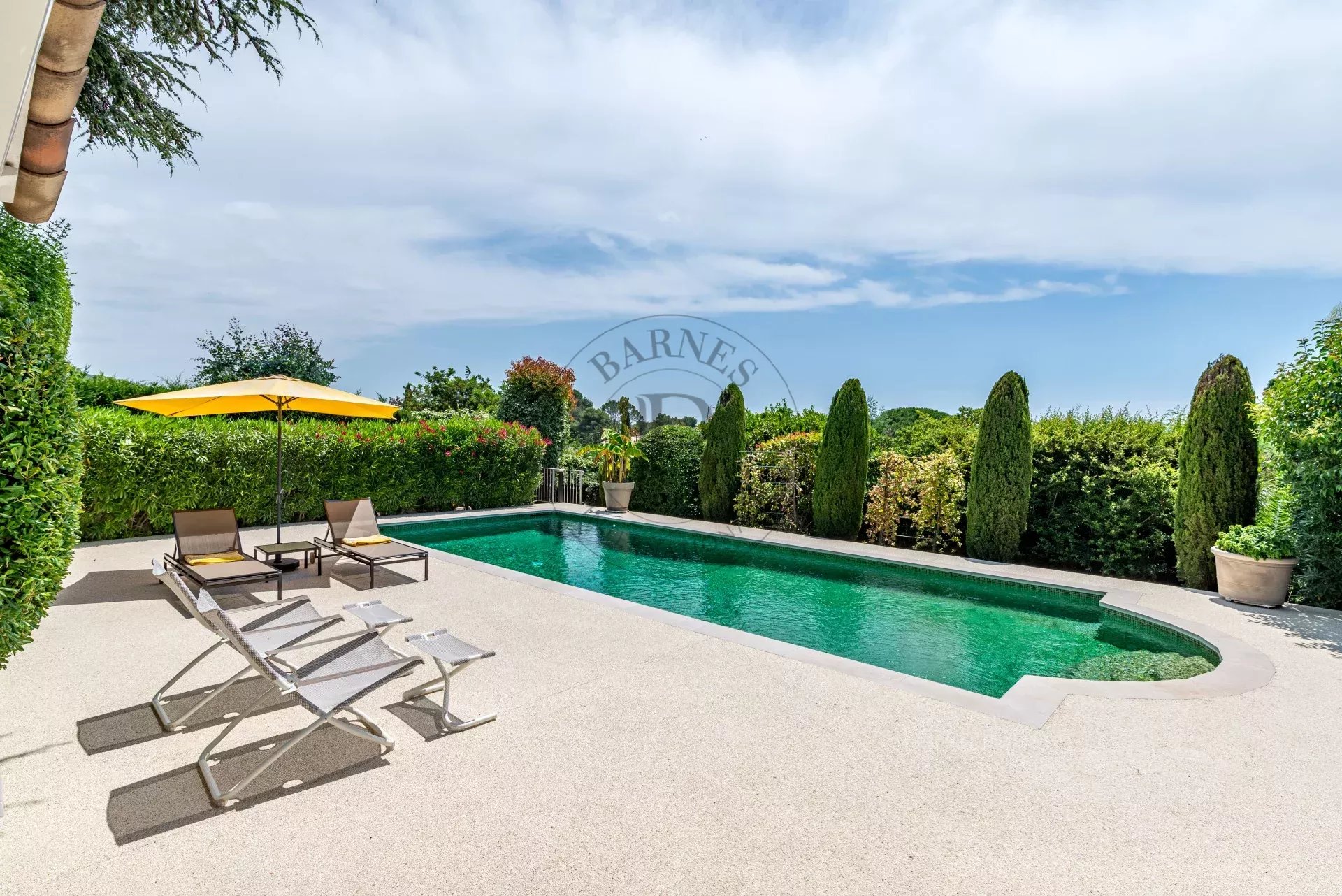 LA ROQUETTE-SUR-SIAGNE – VILLA FAMILIALE RÉNOVÉE – APERÇU MER