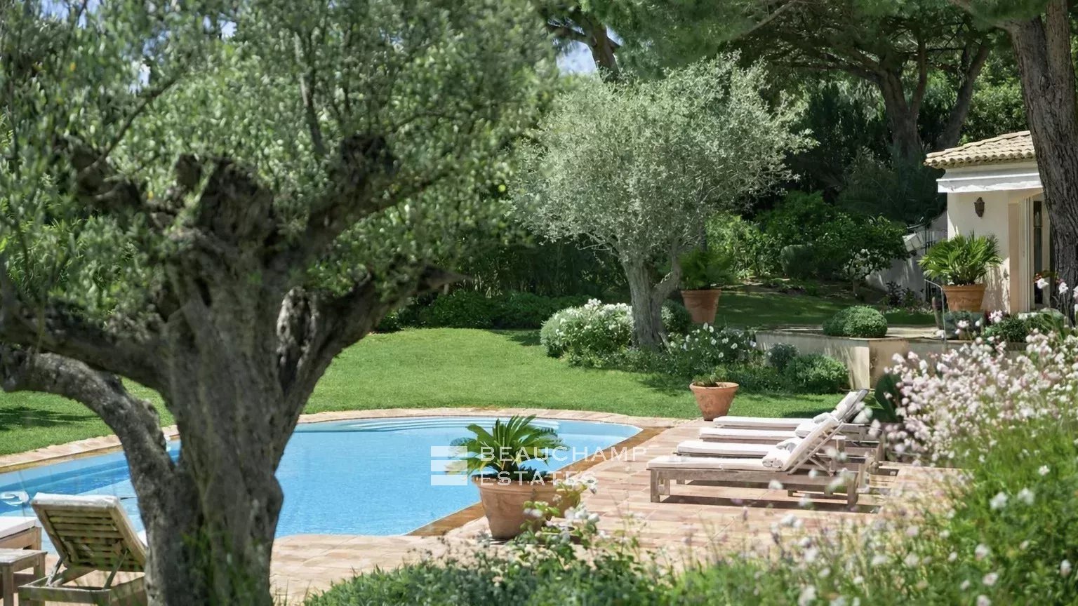 Saint-Tropez , Les Parcs - Propriété de charme à quelques minutes de St Tropez dans un domaine privé
