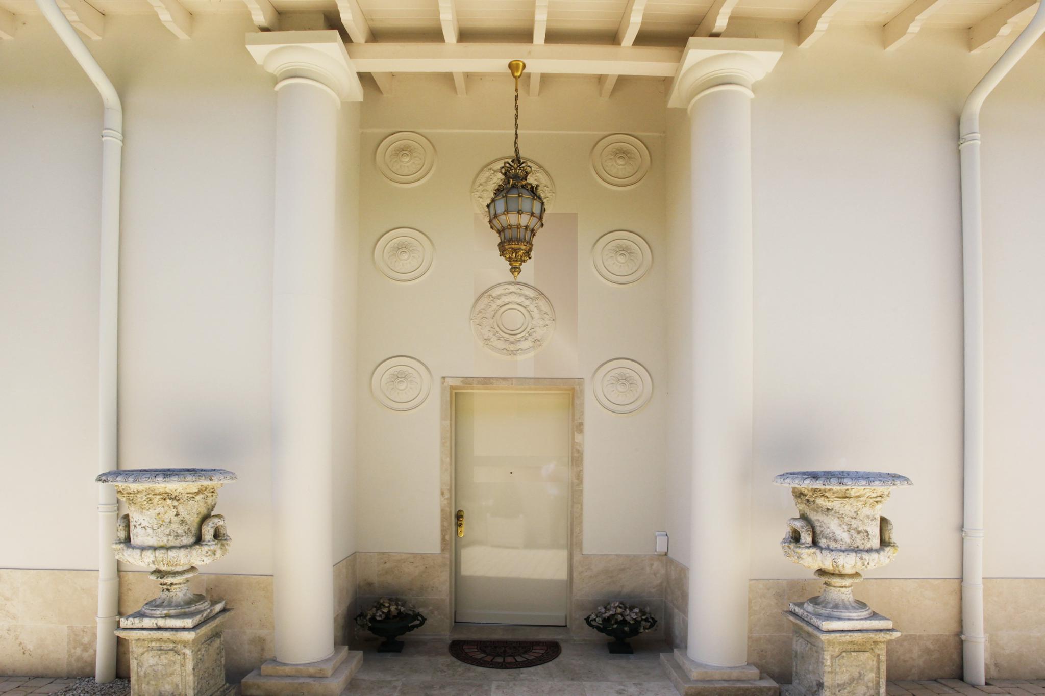 Exclusivité: Magnifique villa classique proche du golf 
