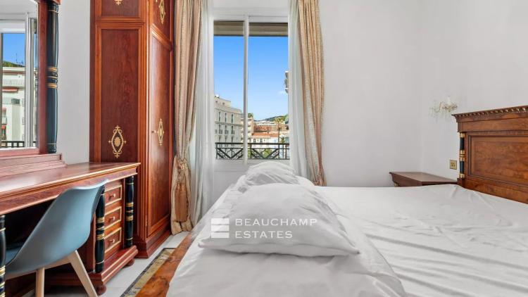 À deux pas de la Croisette – Appartement familial, Cannes, 4 chambres, volumes généreux & cave