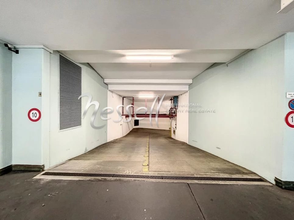 Parking sous-terrain aux Eaux-Vives