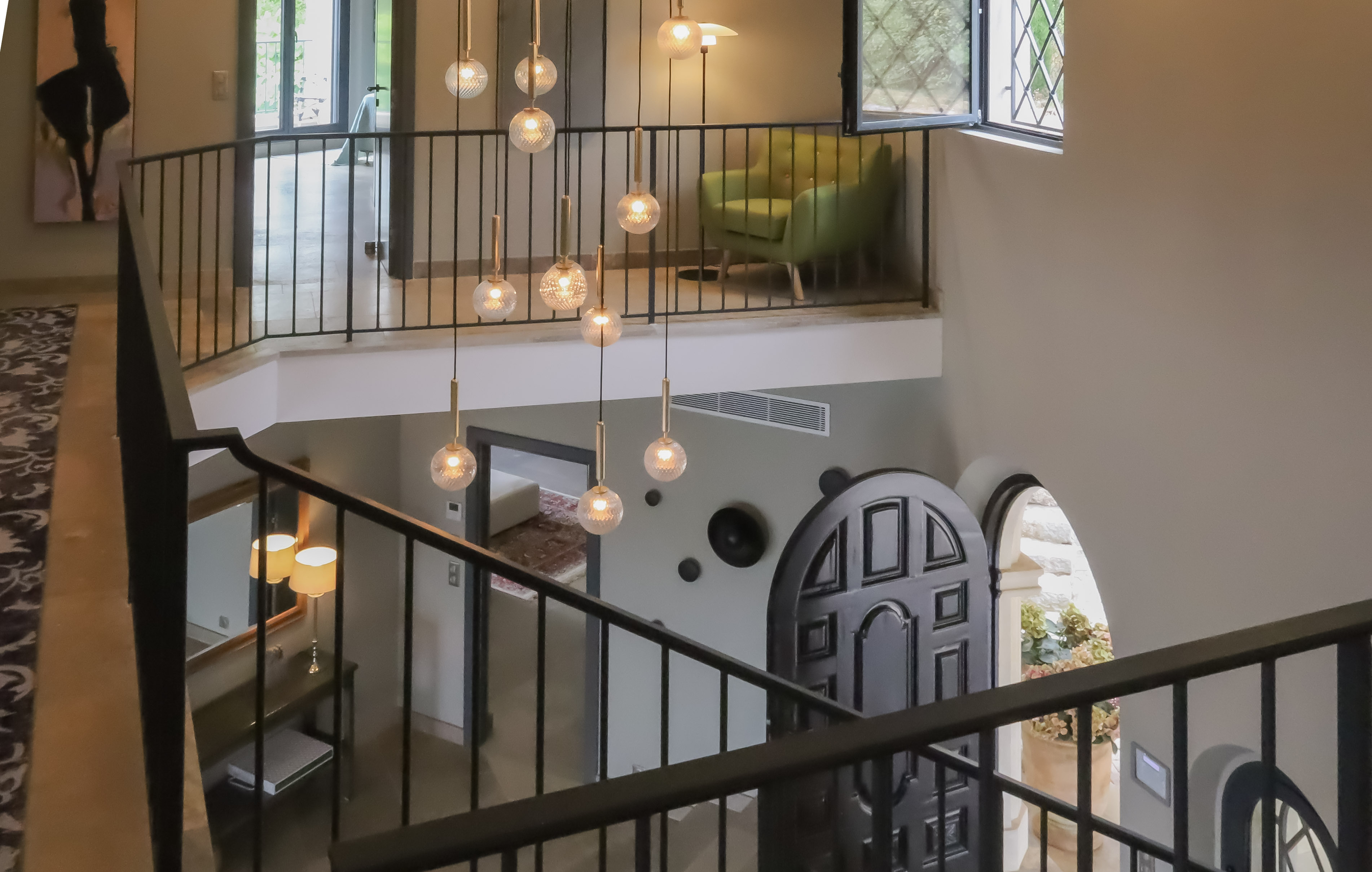 CHATEAUNEUF DE GRASSE - SUBLIME VILLA RÉNOVÉE
