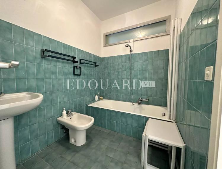 En exclusivité deux pièces traversant avec terrasse couverte, grand jardin, cave et garage