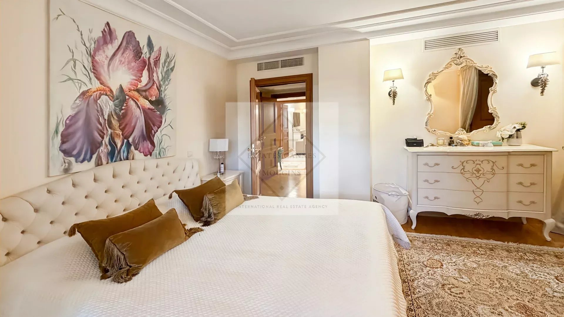 Lumière et Charme Belle Époque, Appartement trois pièces CANNES