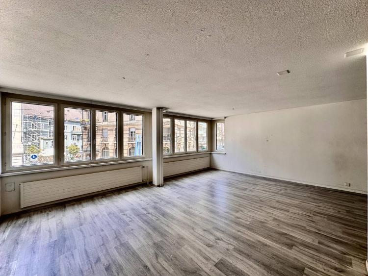 Local commercial de 115 m2 à louer à la Chaux-de-Fonds