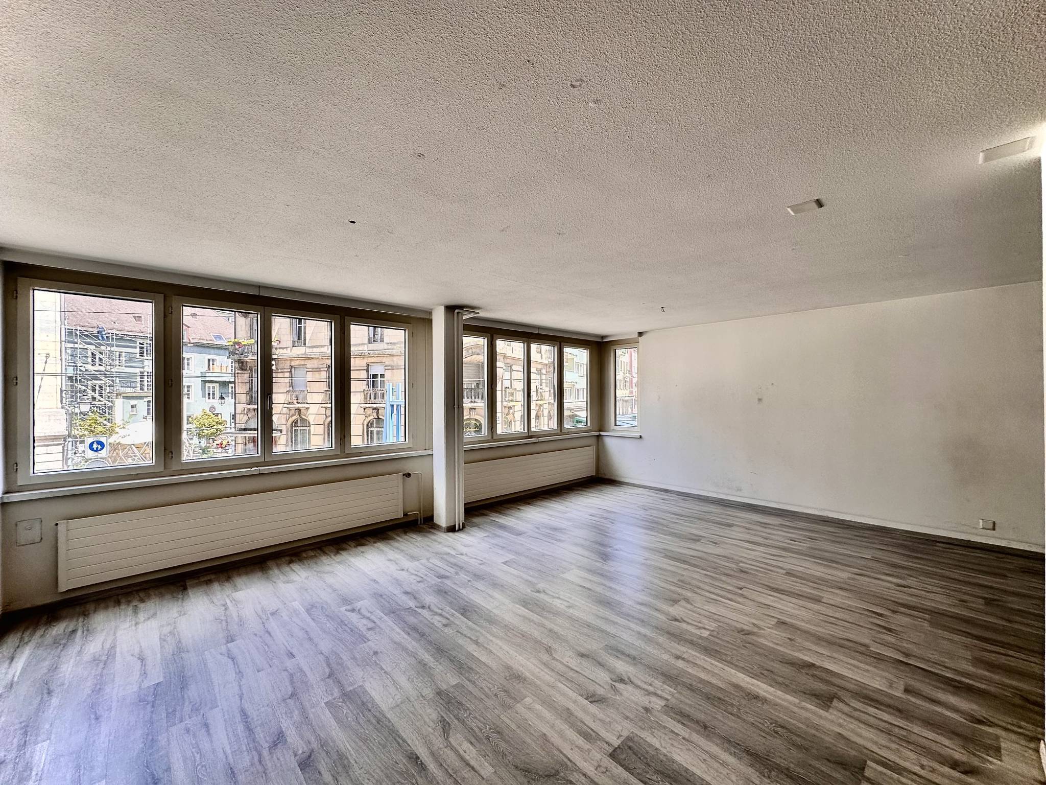 Local commercial de 115 m2 à louer à la Chaux-de-Fonds
