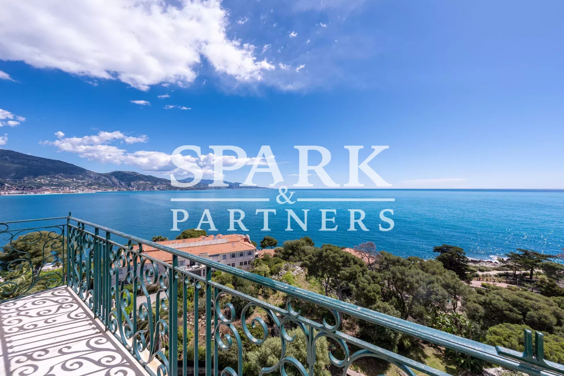 Sublime appartement 4 pièces vue imprenable sur la mer