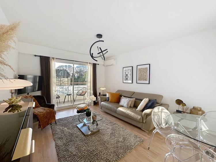 STUDIO CANNES MONTFLEURY AVEC PARKING & CAVE