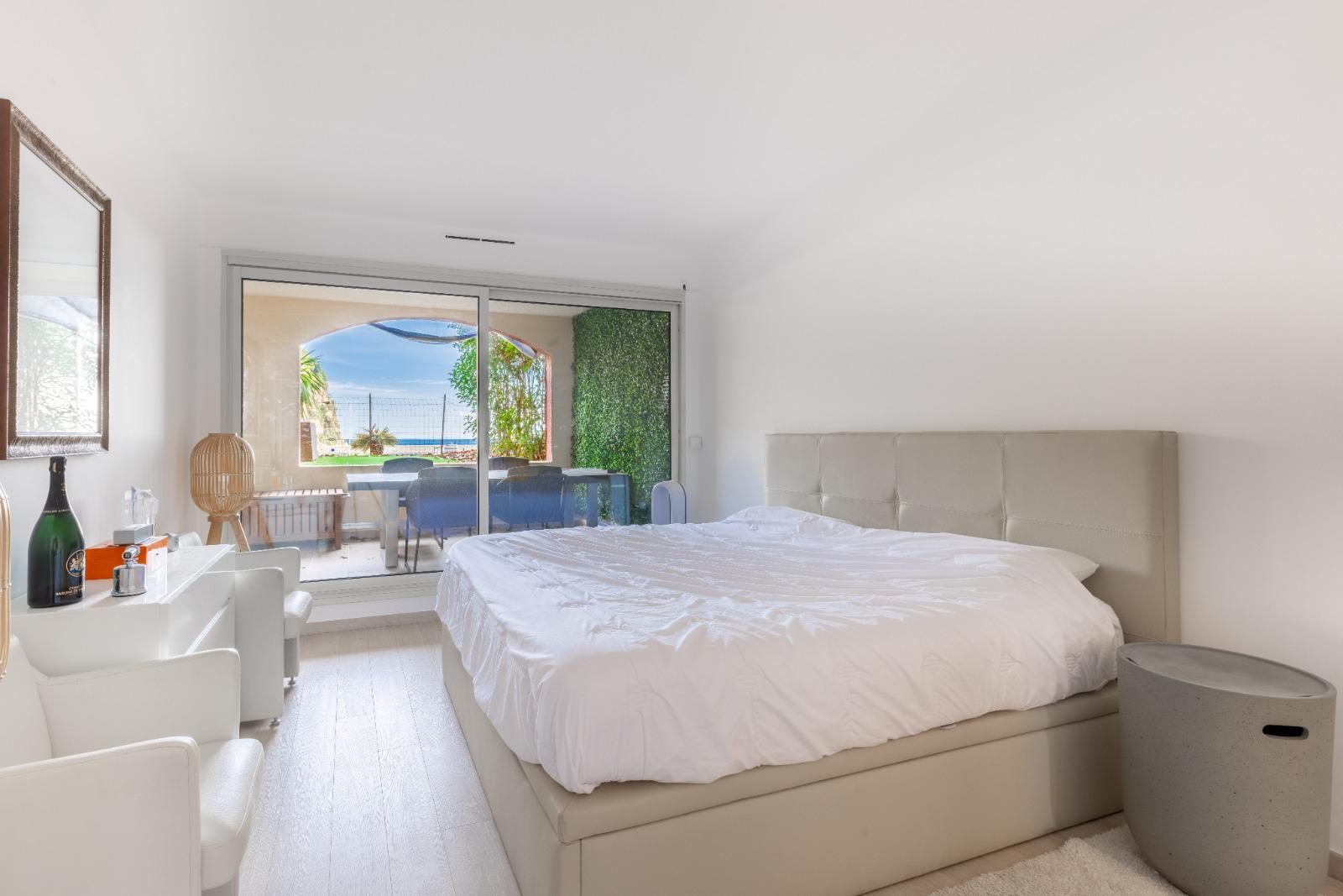Fontvieille : 2 Pièces avec Vue sur le Port, Terrasse et Parking