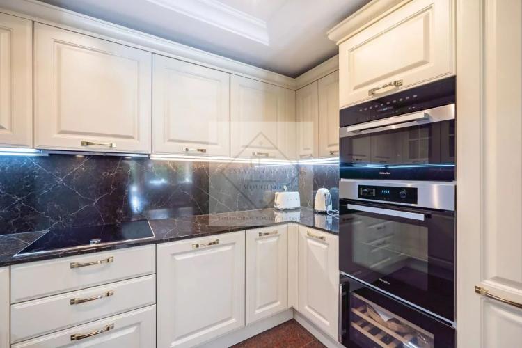 Lumière et Charme Belle Époque, Appartement trois pièces CANNES