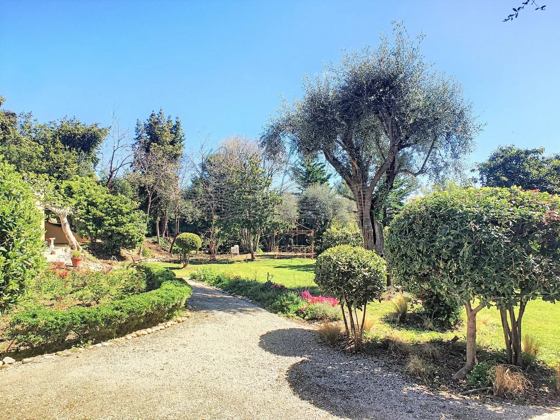 Nice - Villa vue mer, quartier résidentiel