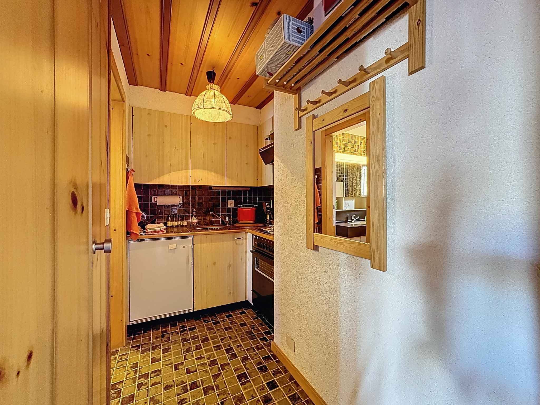 Appartement de 6.5 pièces en attique face au golf avec superbe vue + studio