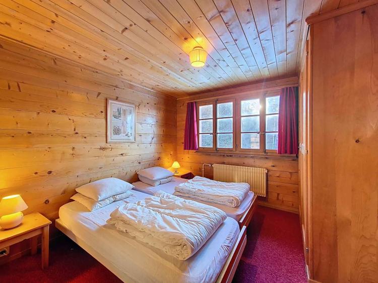CHARMANT CHALET DE 7.5 PIÈCES AVEC POTENTIEL proche du centre de Crans
