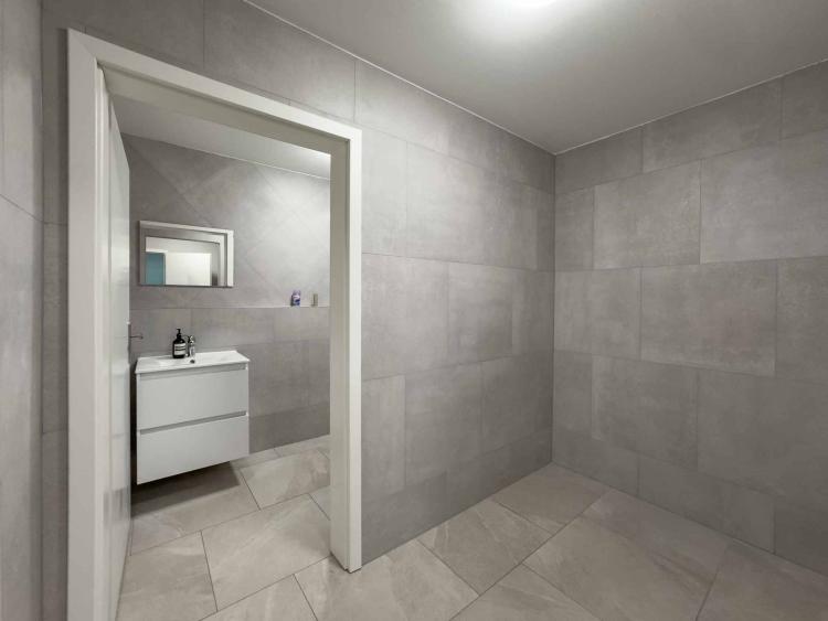 Magnifique surface artisanale de 505m2 de plain-pied