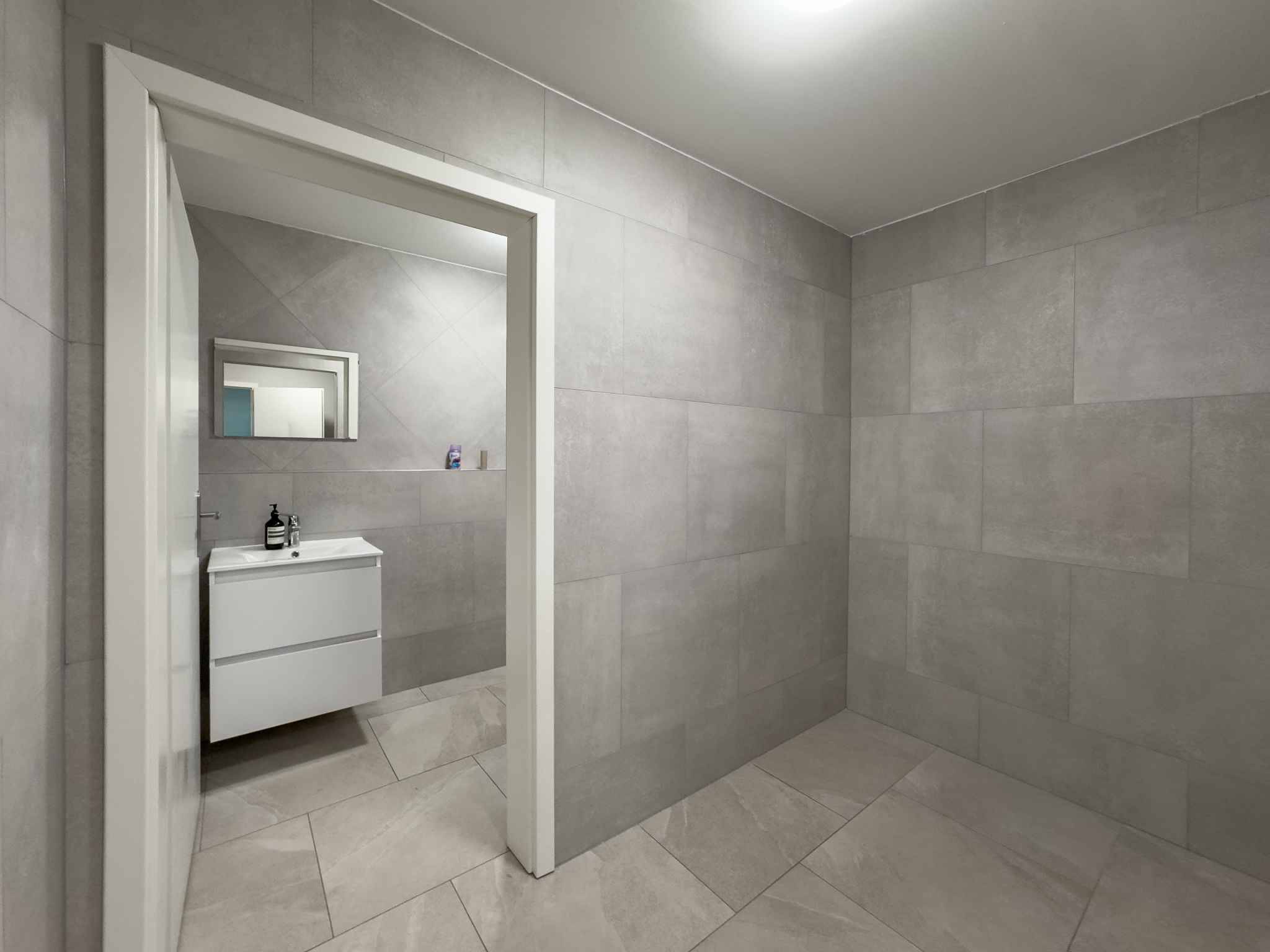 Magnifique surface artisanale de 505m2 de plain-pied