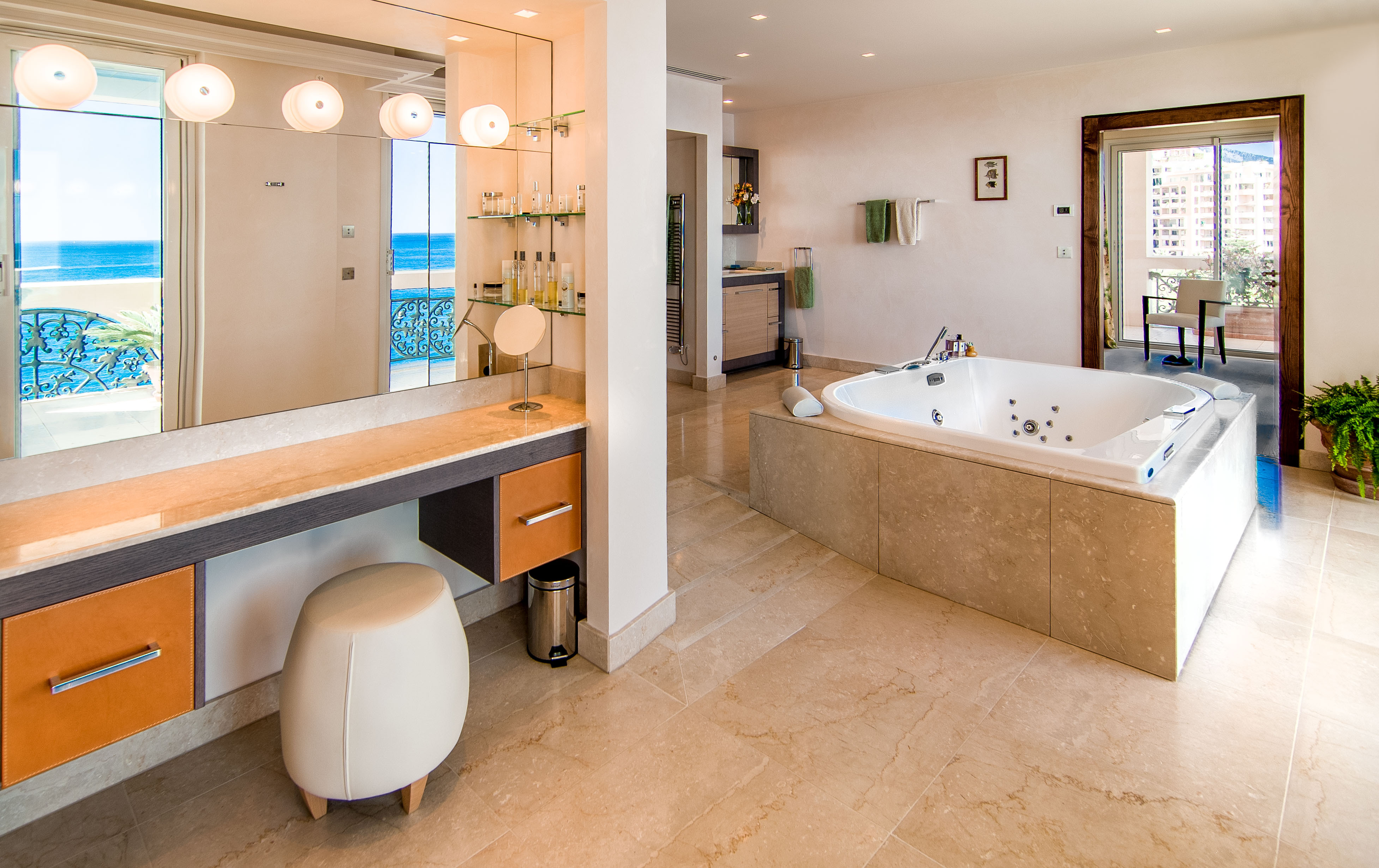 Appartement d’exception occupant un étage entier avec vue mer panoramique