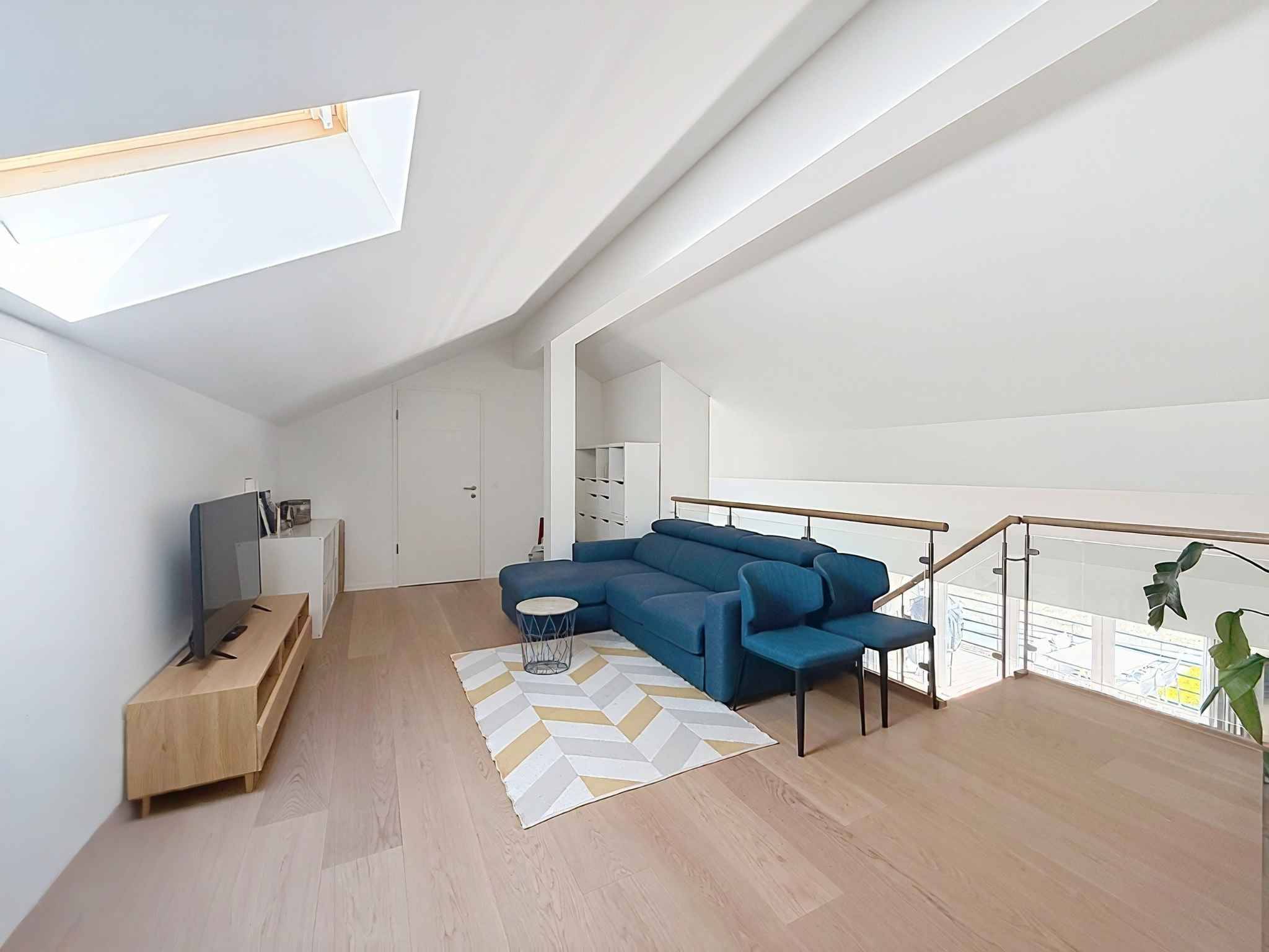 EXCLUSIVITE - Spacieux et lumineux appartement de 4,5 pièces + mezzanine