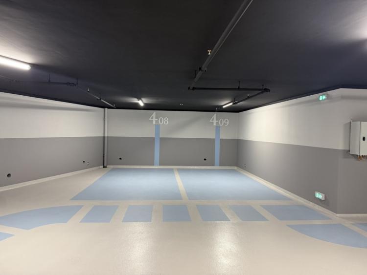 Très beau parking dans immeuble neuf !