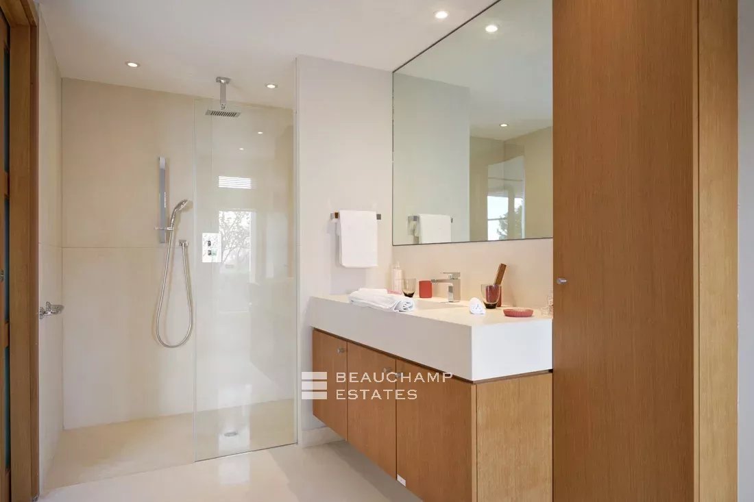 Villa 6 chambres avec vue mer et piscine sur le toit - Saint-Jean-Cap-Ferrat