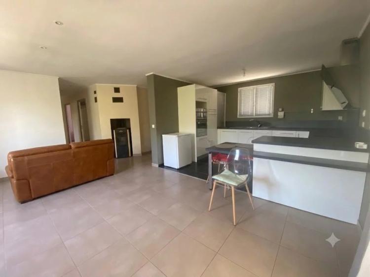 VIDAUBAN  BELLE VILLA 2 APPARTEMENTS 136M2 PRES DU CENTRE