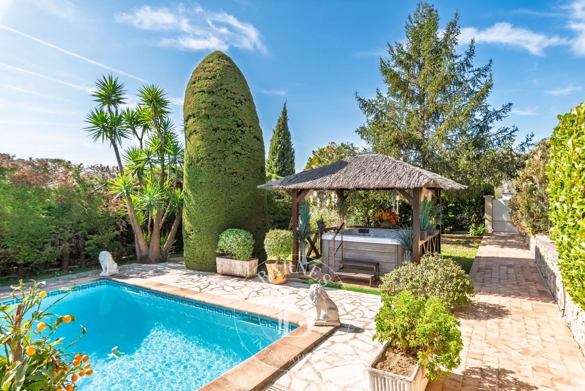Grasse Saint-Jean - Villa avec appartement indépendant en position dominante vue mer au calme