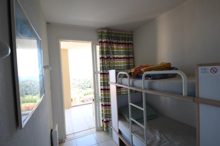 AGAY CAP ESTEREL BEAU 4 PIECES DUPLEX AVEC JARDIN ET VUE MER PANORAMIQUE. PARKING A PROXIMITE