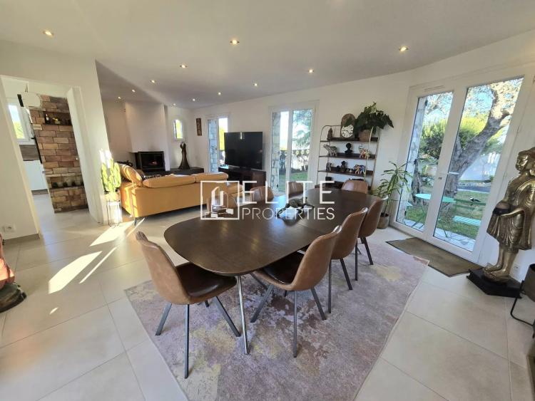 VILLA 7 PIECES 180m² VUE DEGAGEE TANNERON