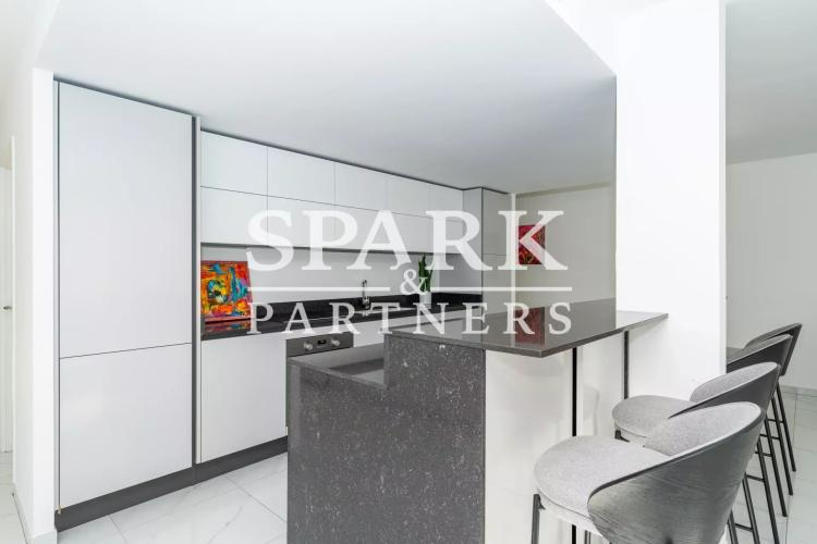 Roqbrune Cap Martin - Moderne appartement de 3 pièces avec jardin