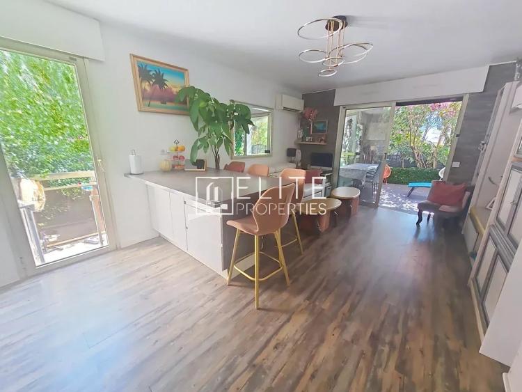 APPARTEMENT 4 PIÈCES 65 m² + GARAGE + JARDIN PRIVATIF LE CANNET