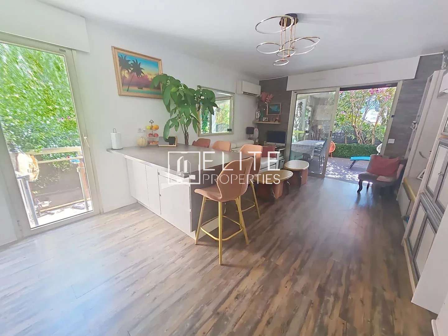 APPARTEMENT 4 PIÈCES 65 m² + GARAGE + JARDIN PRIVATIF LE CANNET